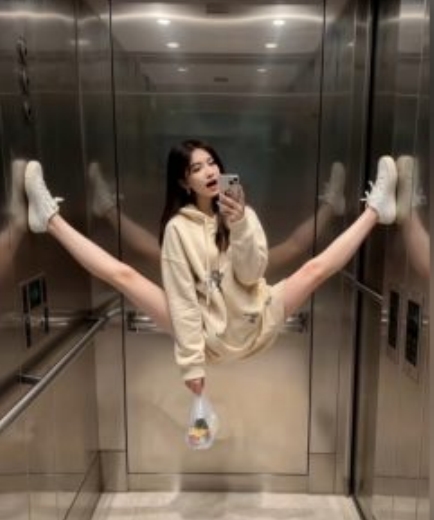 AI生成电梯一字马美女制作教程,条条流量上万,别再在外面被割韭菜了,全流程实操-第一资源库